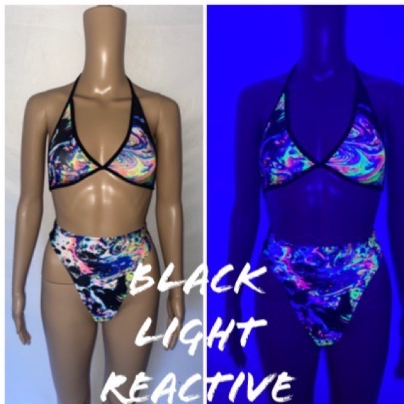 black light reactive Triangle top and shorts - Picture 1 of 6